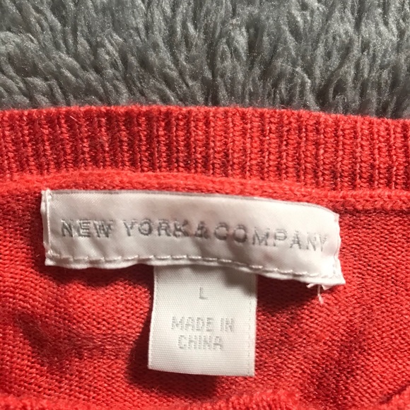‼️SOLD‼️ NEW YORK & COMPANY WOMEN’S SWEATER - Picture 4 of 5